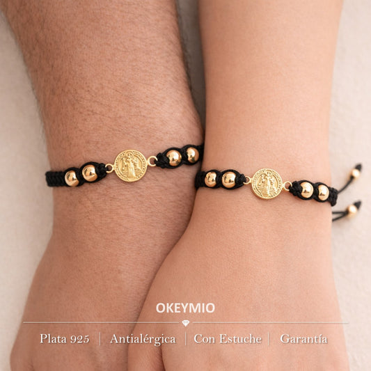 Pulsera Tejida Con Balines y San Benito En Oro Laminado 18k