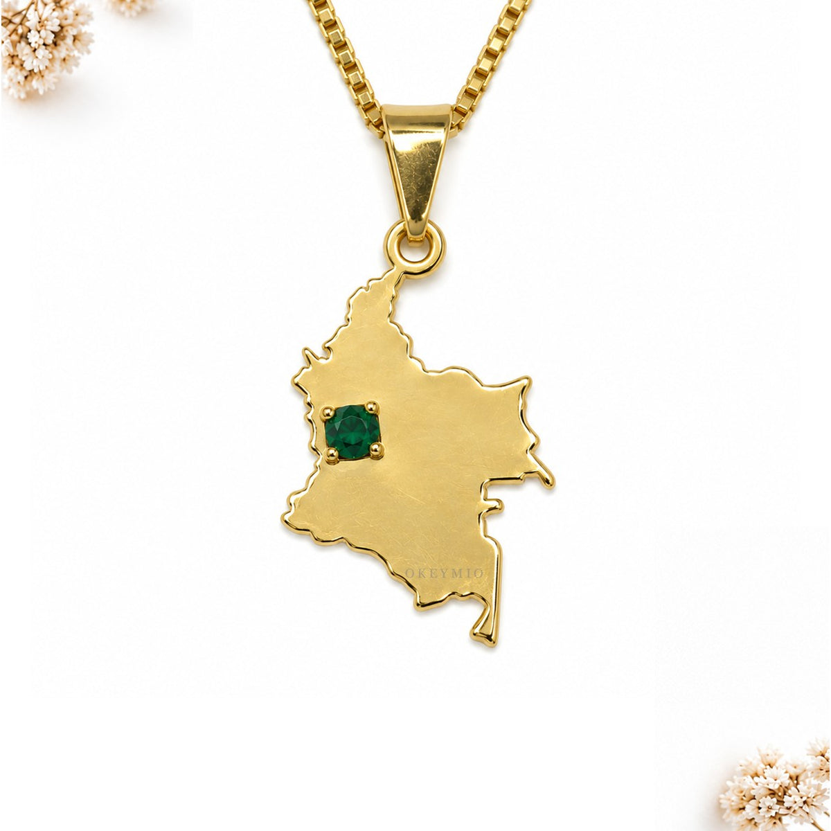 Dije Amo Colombia Mapa Piedra Verde Oro Laminado 18K (sin cadena)