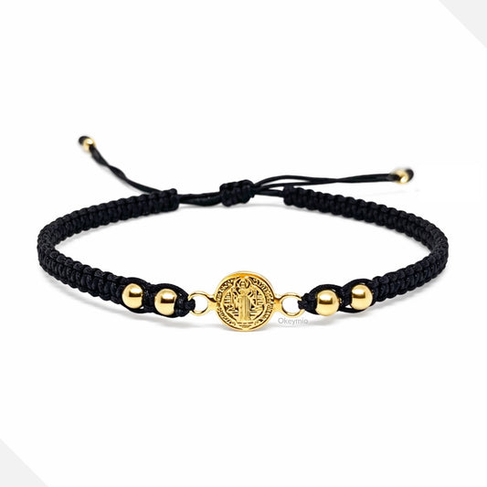 Pulsera Tejida Con Balines y San Benito En Oro Laminado 18k